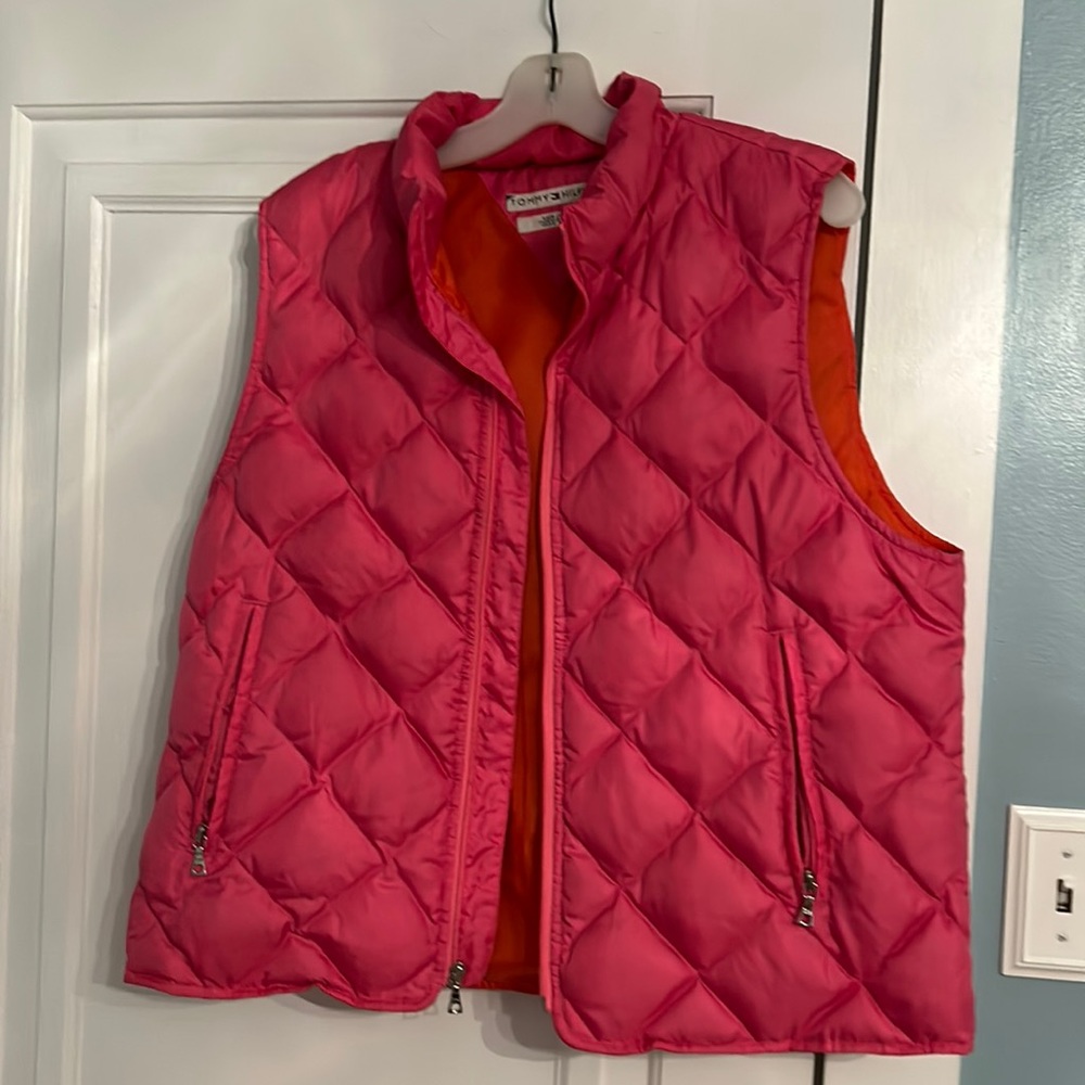 EUC Tommy Hilfiger vest pink with orange lining fleece lined pockets